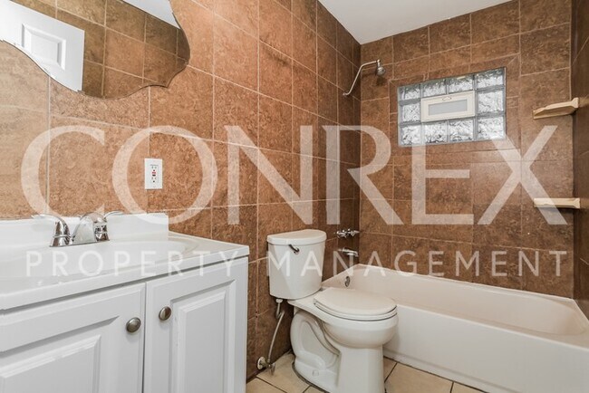 Building Photo - SPACIOUS 4 Bedroom Home in Erlanger!