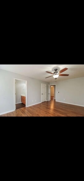 Building Photo - 5141 Windsbury Ridge Rd