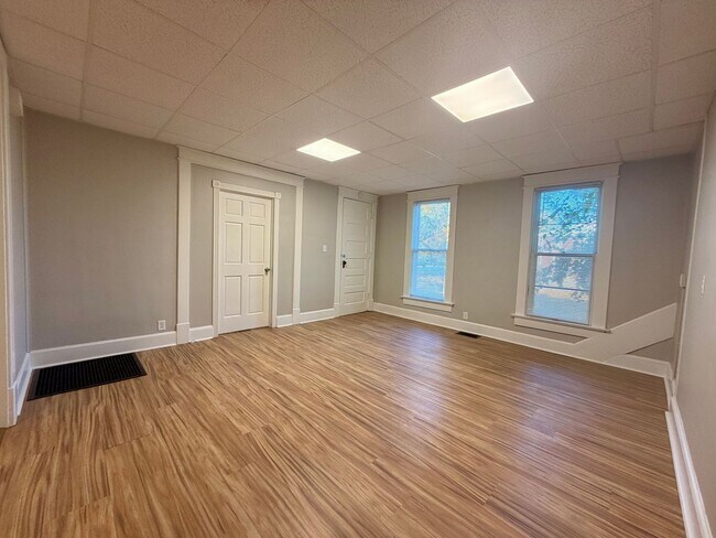 Building Photo - 1454 S 7th St