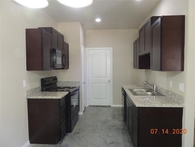 Building Photo - 615 Hayman St