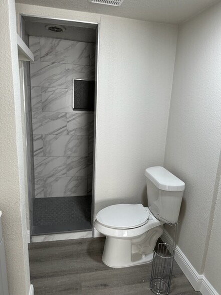 Building Photo - 1172 Calle Del Rey