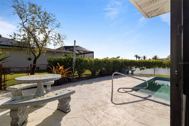 Building Photo - 1708 Claw Ct