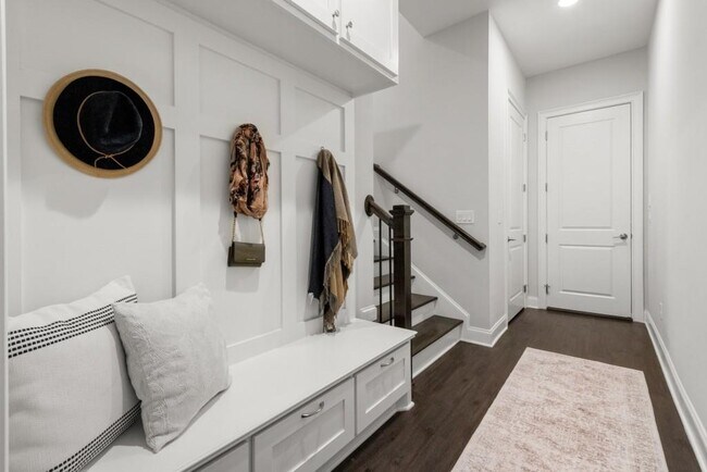 Building Photo - 2045 Bellrick Rd NW