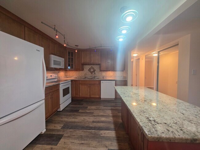 Building Photo - 375 Plum Creek Dr