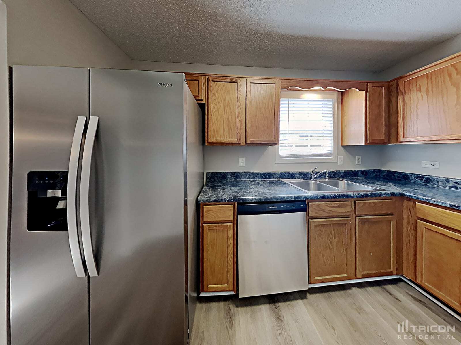 Building Photo - 412 Remington Ct