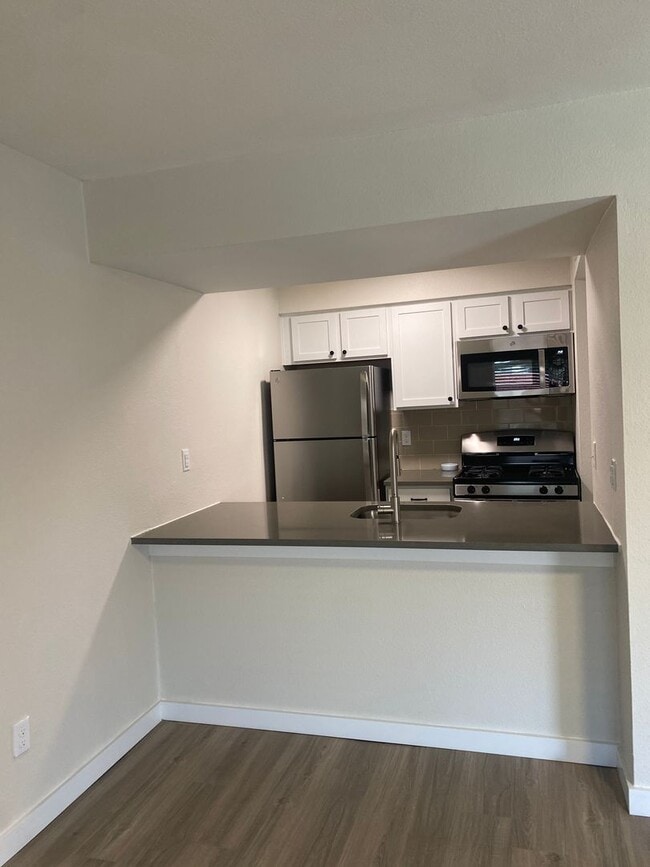 Interior Photo - Kensington Court