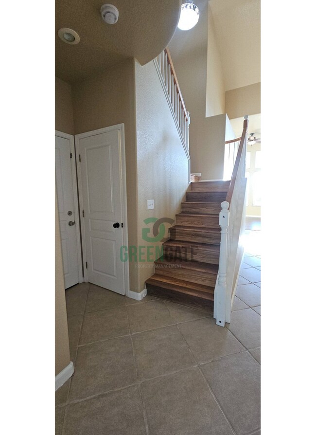 Building Photo - MOVE-IN SPECIAL 1/2 off 1st Months Rent!!! Spacious 4 Bedroom in Manteca!!! Ready