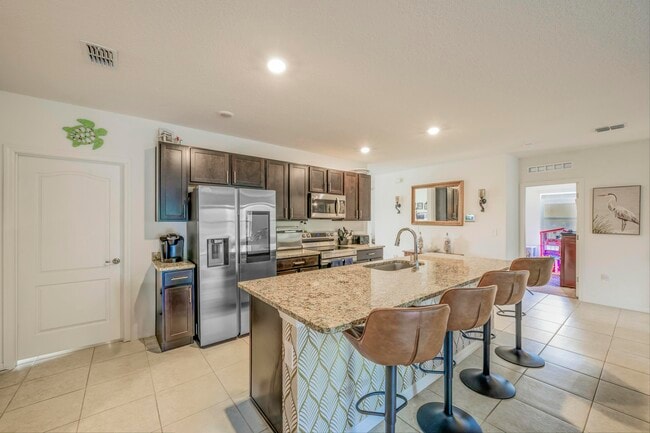 Building Photo - 4042 SW Jaqust St