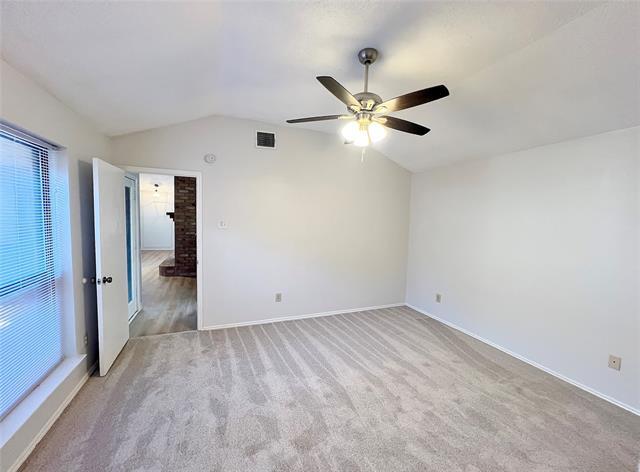 Building Photo - 404 Lincoln Dr