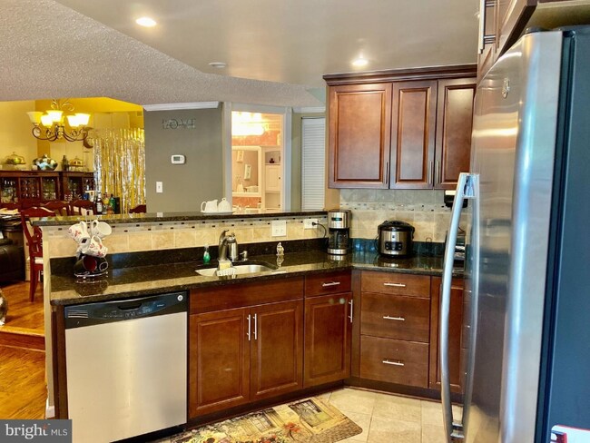 Building Photo - 12 Fifeshire Ct