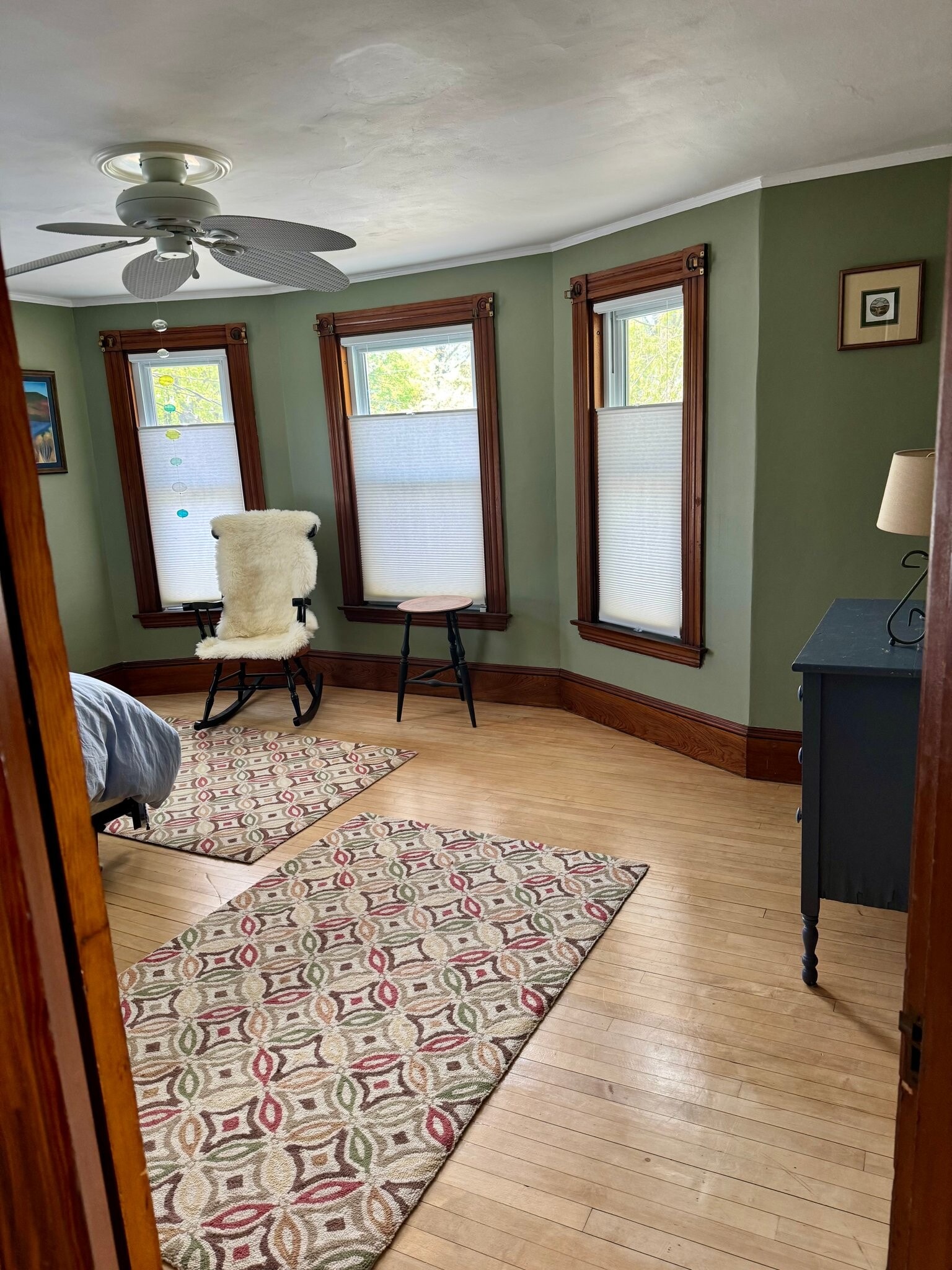 Building Photo - 175 Maple St