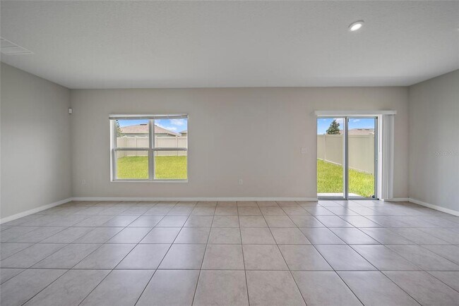 Building Photo - 489 Panaro Ln