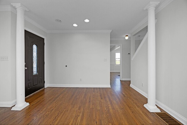 Building Photo - 180 White Mills Glendale Rd W