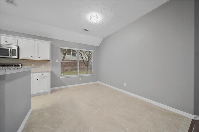 Building Photo - 22028 Knights Cove Dr