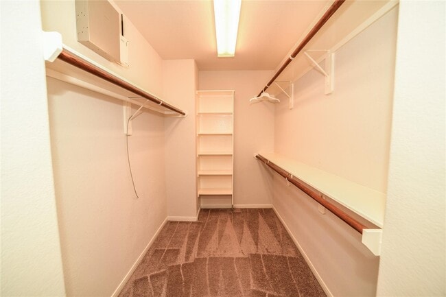 Building Photo - 3514 Clearview Cir