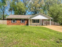 Building Photo - 520 Jeffrey Ln