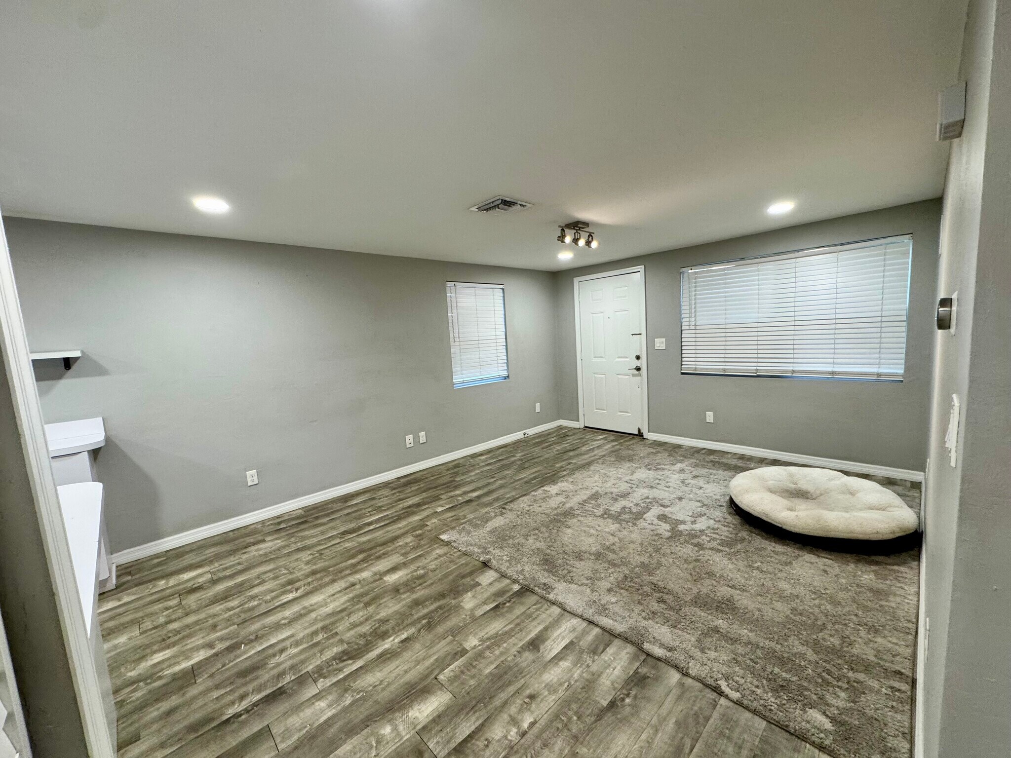 Building Photo - 1415 Diego St