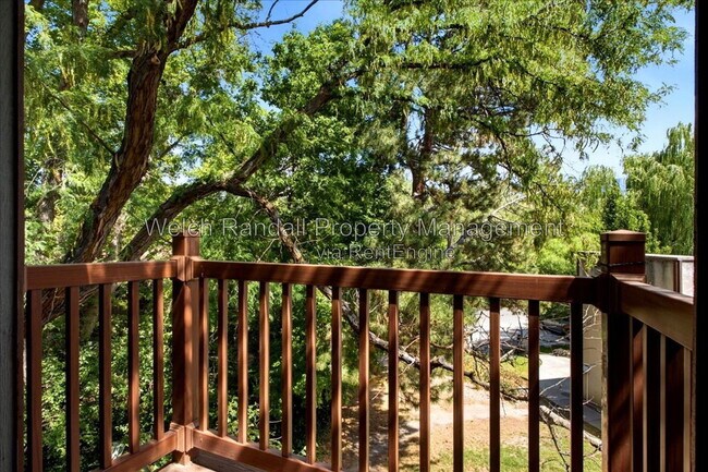 Building Photo - 5511 S Willow Ln
