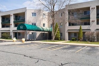 Building Photo - 31 Devereux Ave