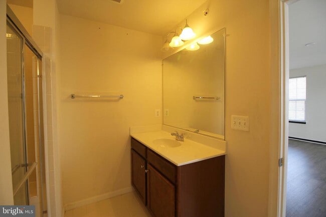 Building Photo - 14782 Mason Creek Cir