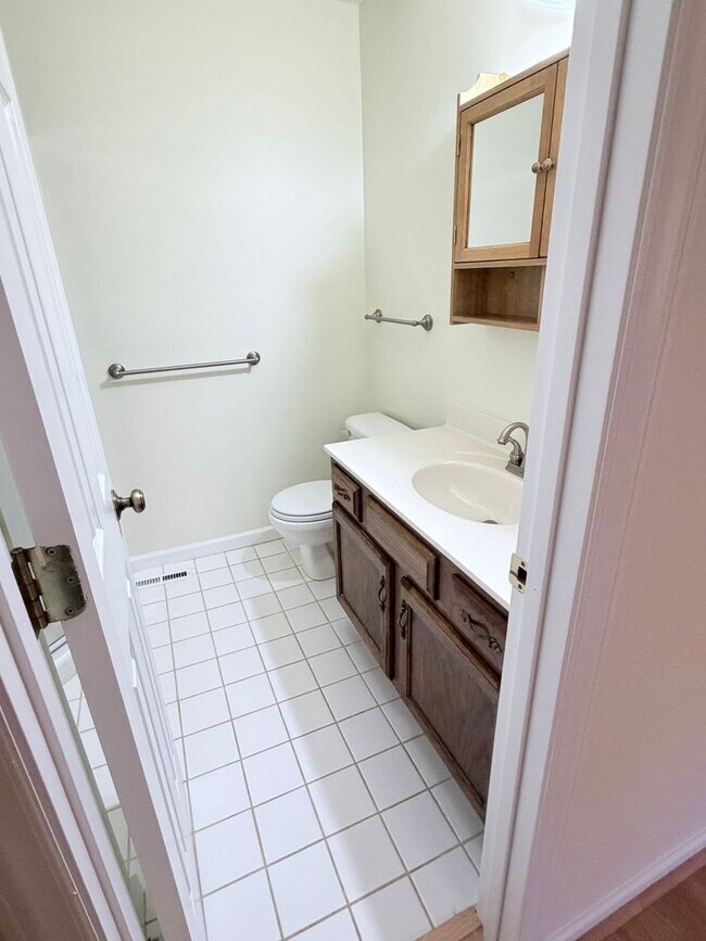 Building Photo - North Asheville, Private home with wooded lot, Asheville City Schools