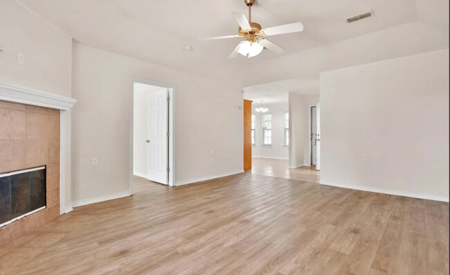 Building Photo - 2117 99th St