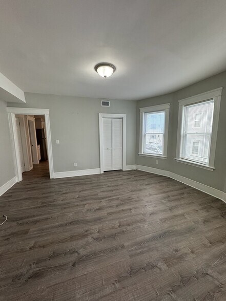 Building Photo - 47 Windham St