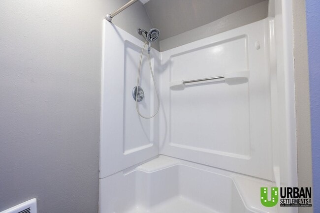 Building Photo - Great 3 bedroom 2 bathroom townhome for rent in South Spokane Valley