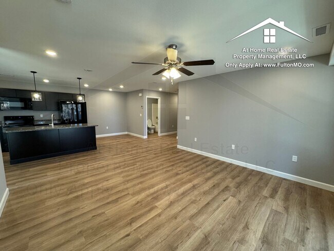 Building Photo - 2610 N Bluff St