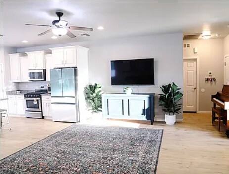 Building Photo - 961 N Kiaya Ln