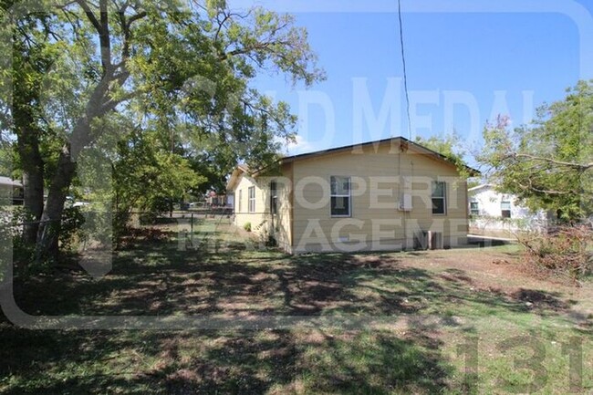 Building Photo - 209 Margaret Lee, Copperas Cove