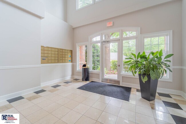 Building Photo - Gated Community In The Heart of Buckhead.