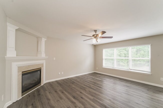 Building Photo - 316 Wrayhill Dr
