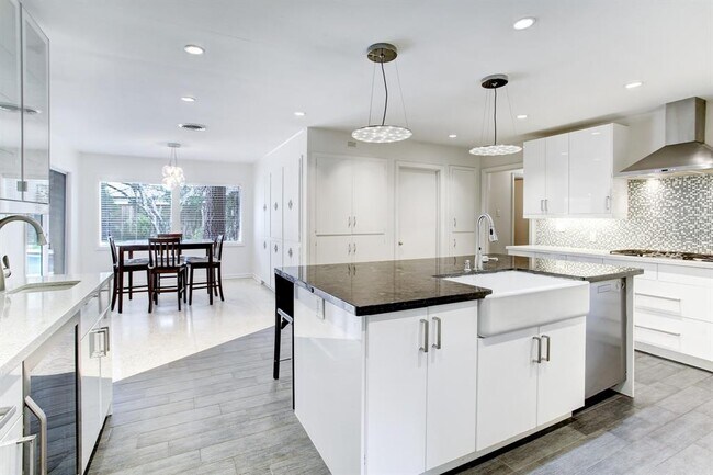 Building Photo - 11947 S Durrette Dr