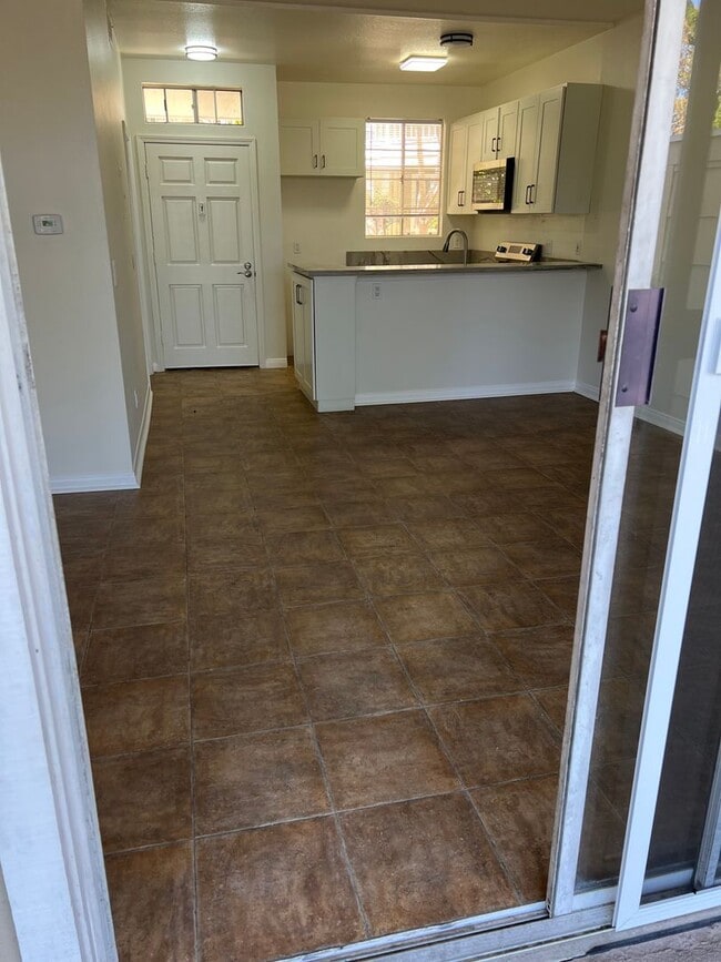 Building Photo - Spacious studio in the Seabridge Gated Com...