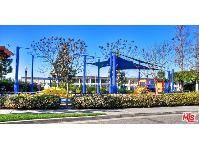 Building Photo - 5831 Seawalk Dr