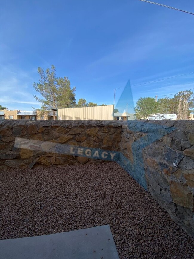 Building Photo - 2200 Stern Drive