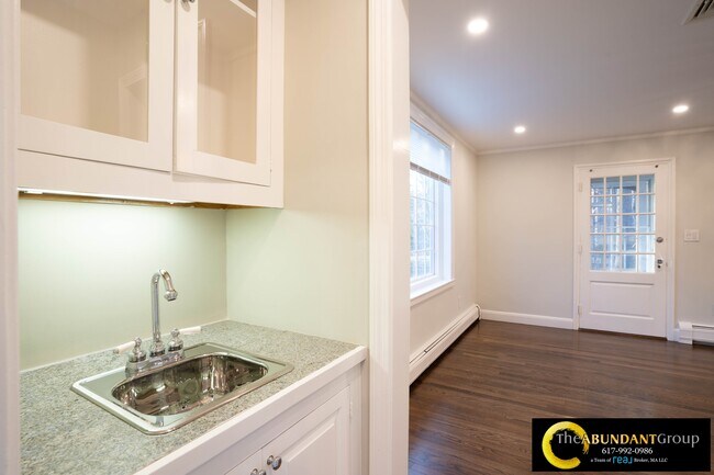 Building Photo - 40 Puddingstone Ln