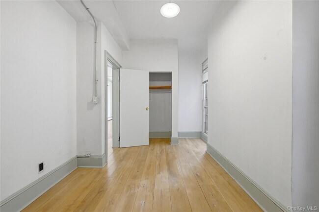 Building Photo - 203 Grand St