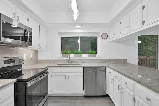 Building Photo - 16 S Cypress Pine Dr