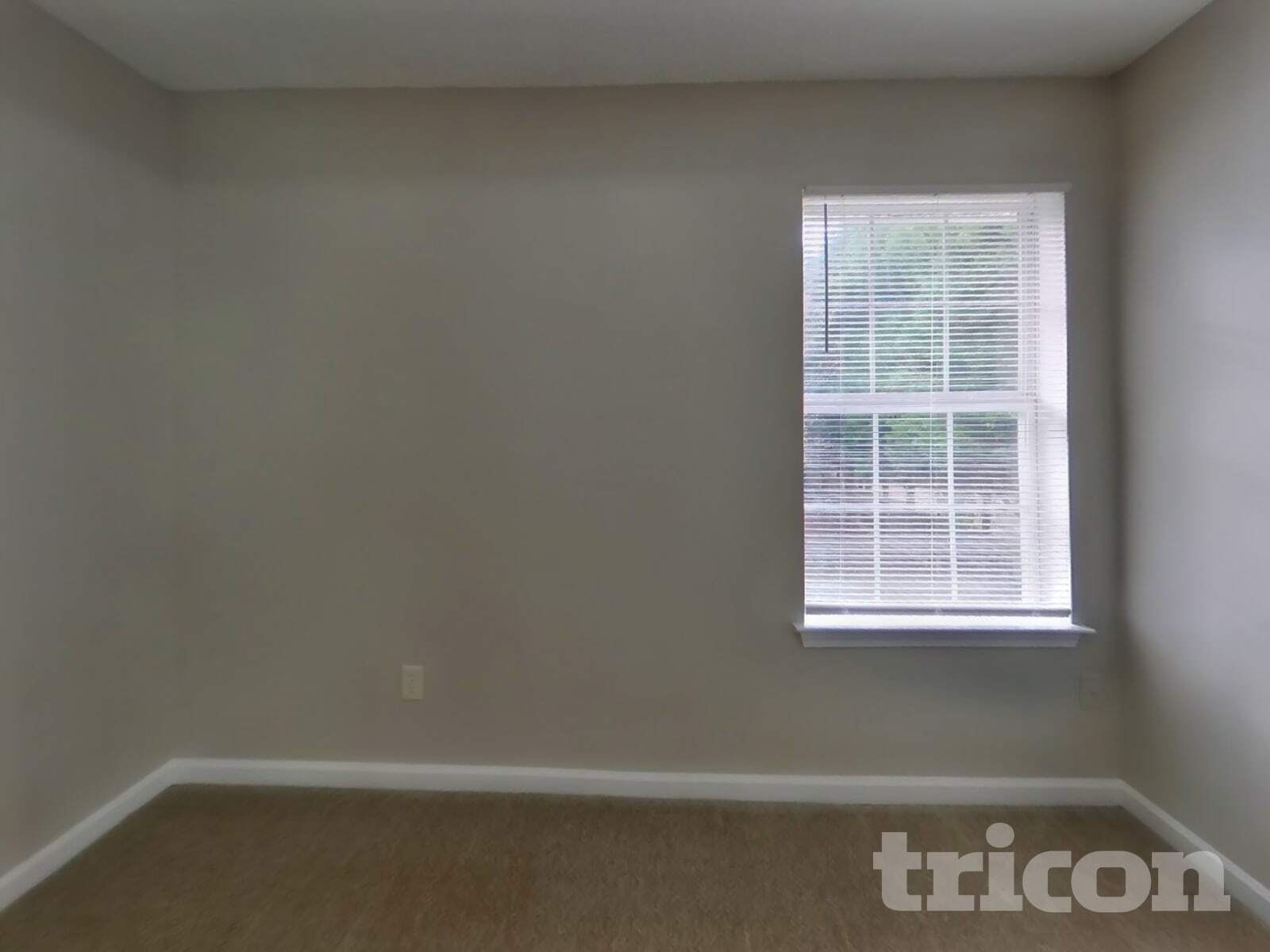 Building Photo - 5431 Sapphire Cir