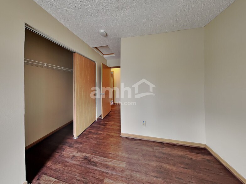 Building Photo - 2356 Maribeth Pl