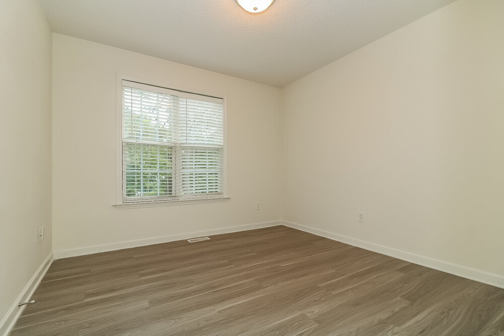 Building Photo - 6728 Oviedo Dr
