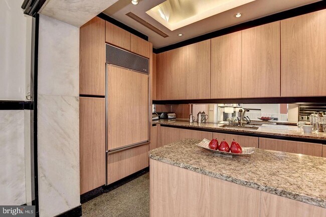 Building Photo - 1715 15th St NW