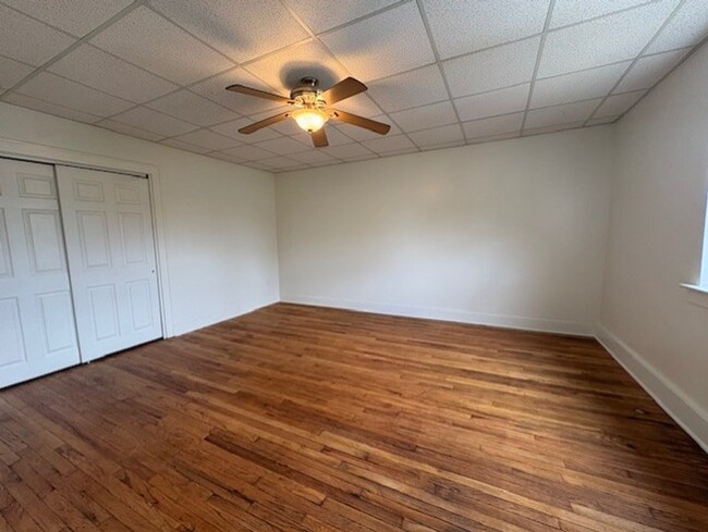 Building Photo - Updated 1BR Apartment Near Downtown Akron with Brand-New Bathroom