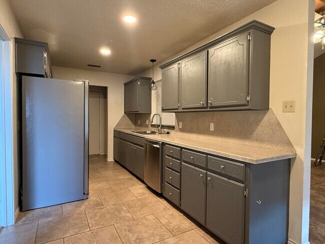 Building Photo - 9717 Blandon Ave