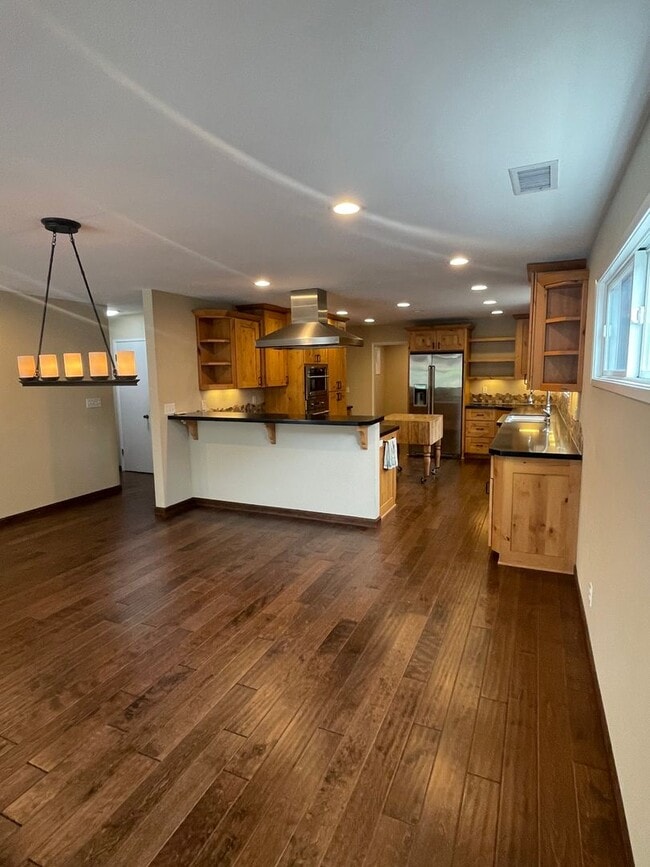 Building Photo - Clairemont Beauty - Welcome Home!