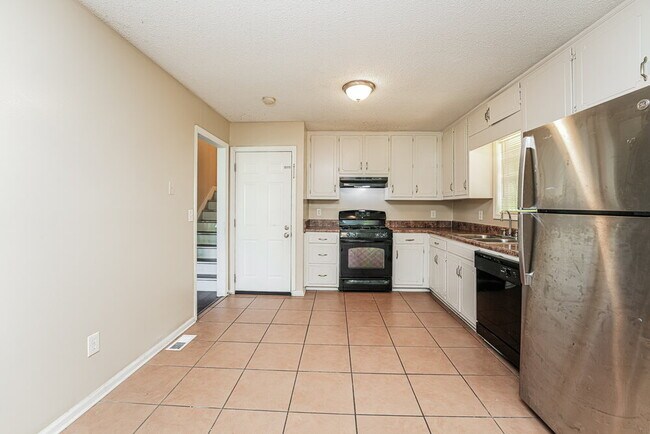 Building Photo - 3230 Westview Terrace