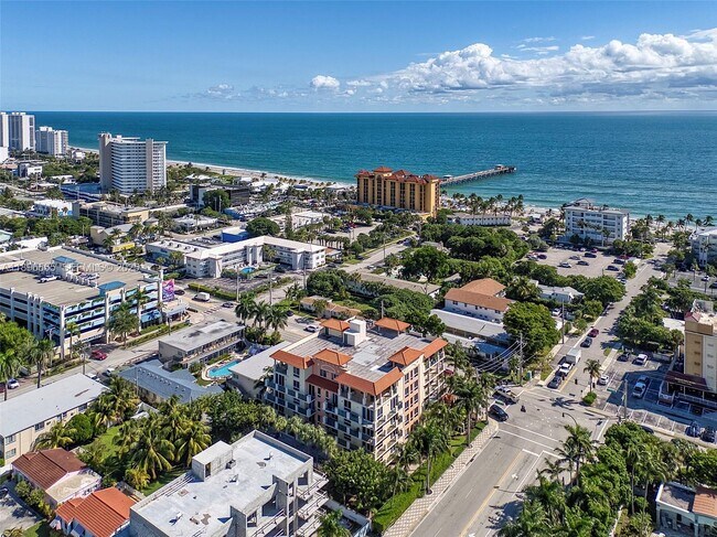 Building Photo - 9 NE 20th Ave