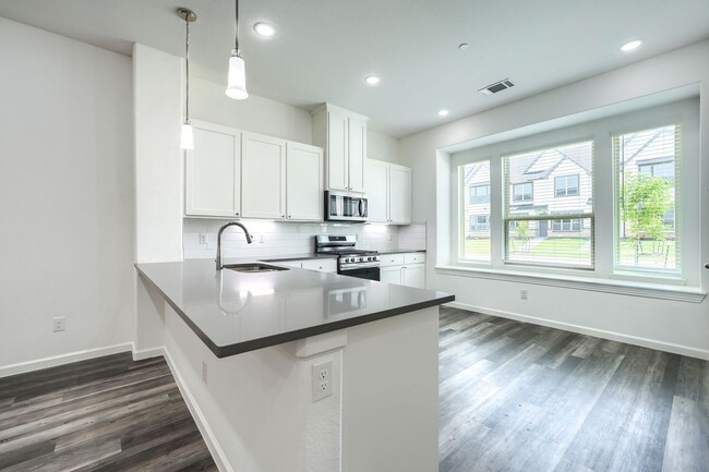 Building Photo - Townhome available for lease in FRISCO ISD